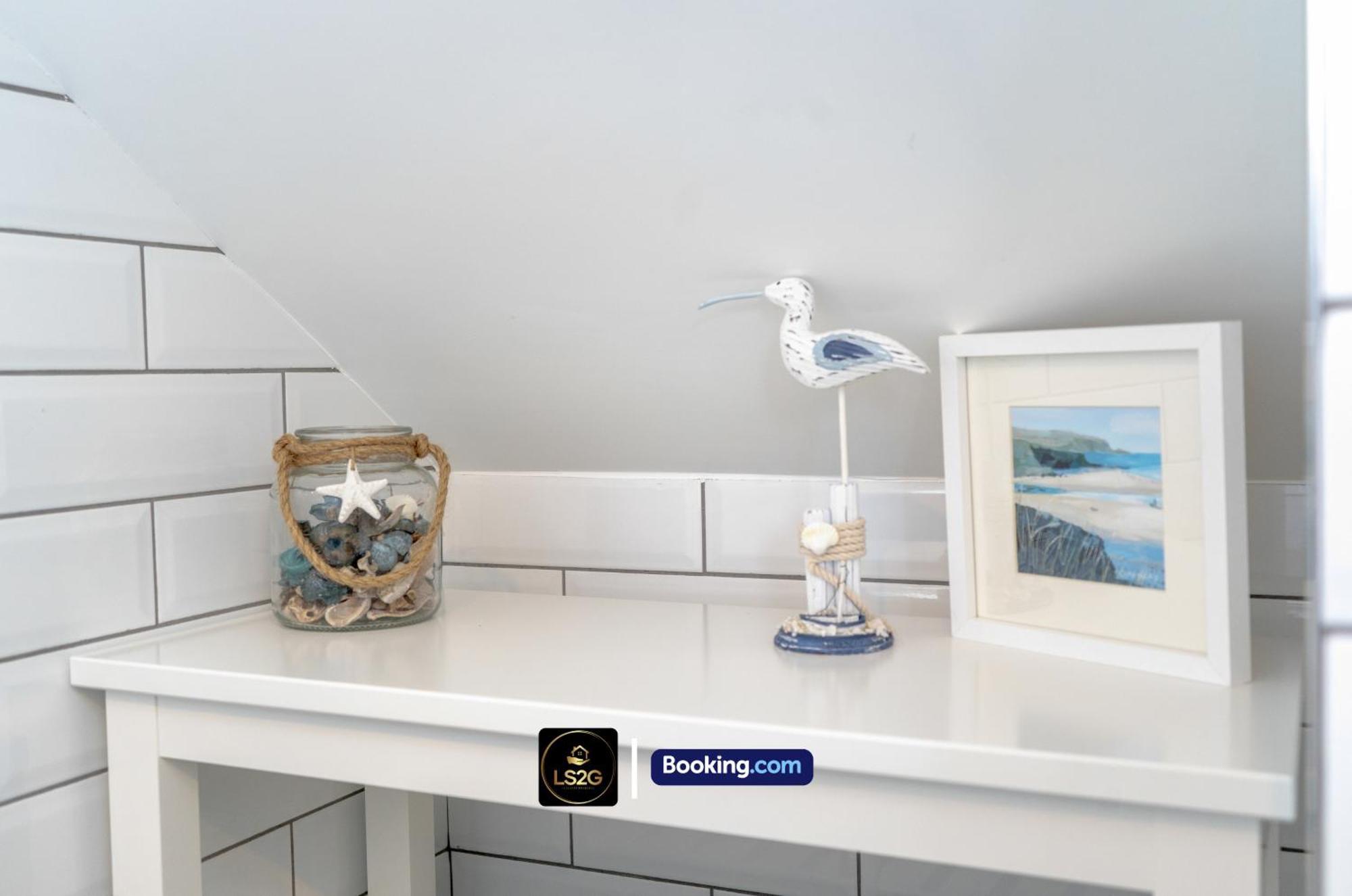 Stunning House By Ls2G Short Lets & Serviced Accommodation Greater London With Free Wifi Eksteriør billede