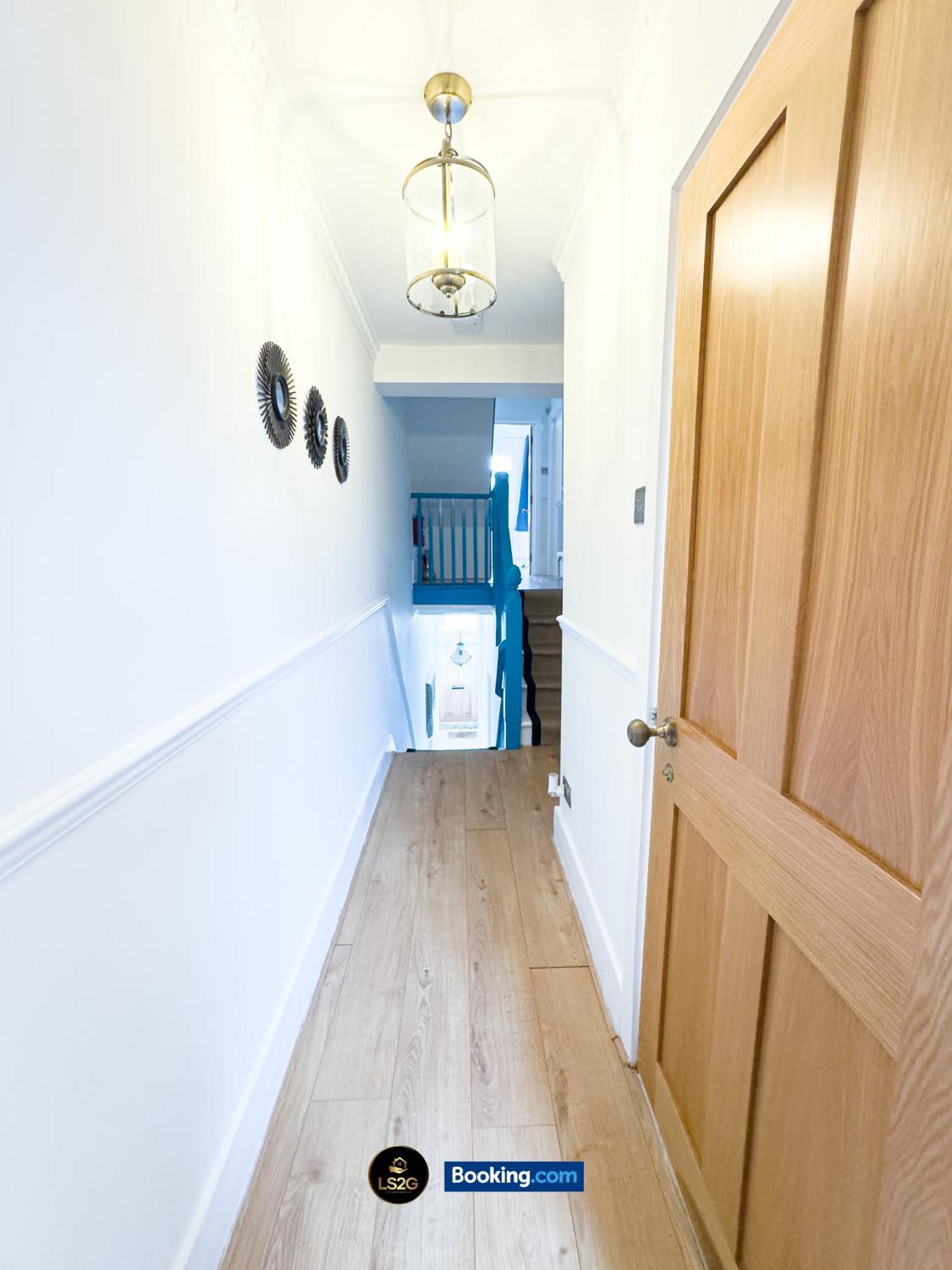 Stunning House By Ls2G Short Lets & Serviced Accommodation Greater London With Free Wifi Eksteriør billede