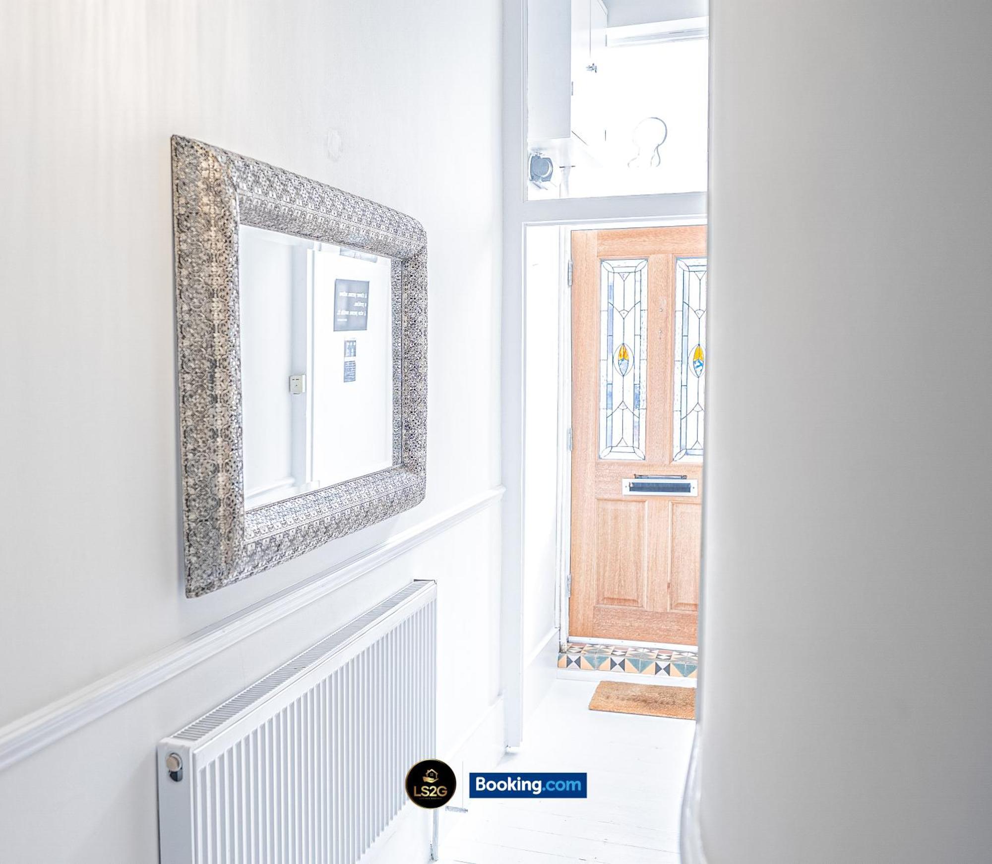 Stunning House By Ls2G Short Lets & Serviced Accommodation Greater London With Free Wifi Eksteriør billede