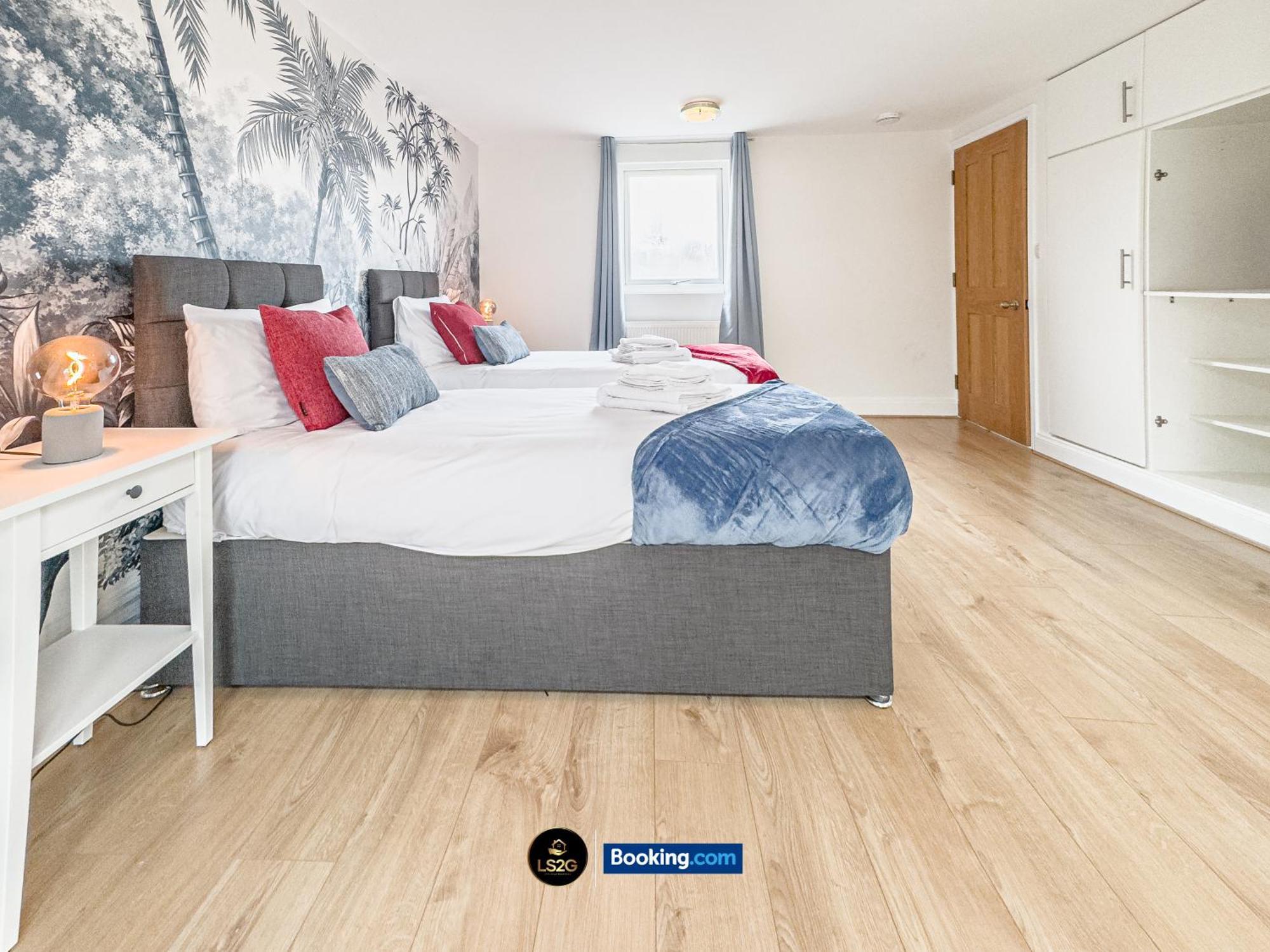 Stunning House By Ls2G Short Lets & Serviced Accommodation Greater London With Free Wifi Eksteriør billede
