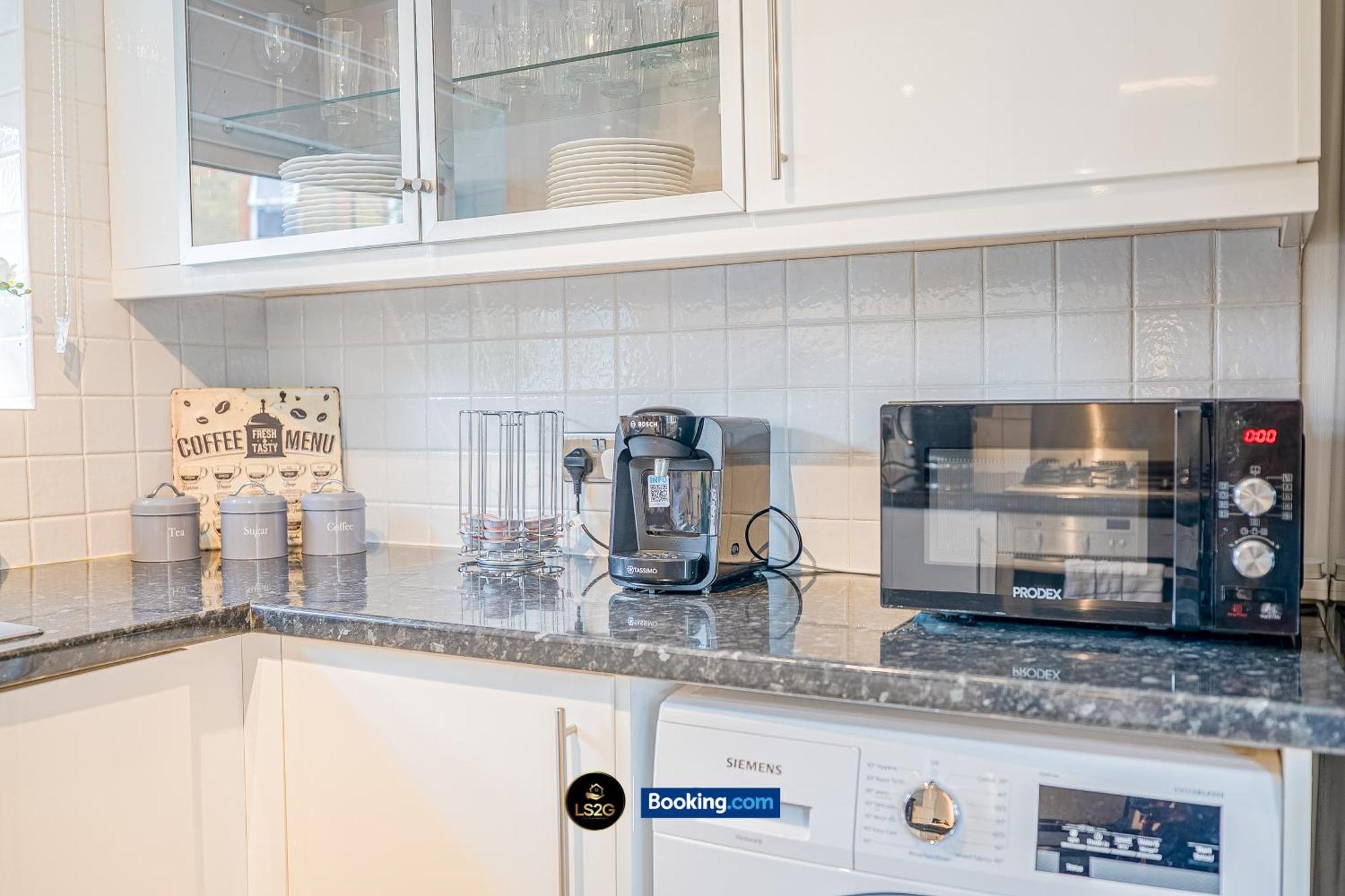 Stunning House By Ls2G Short Lets & Serviced Accommodation Greater London With Free Wifi Eksteriør billede