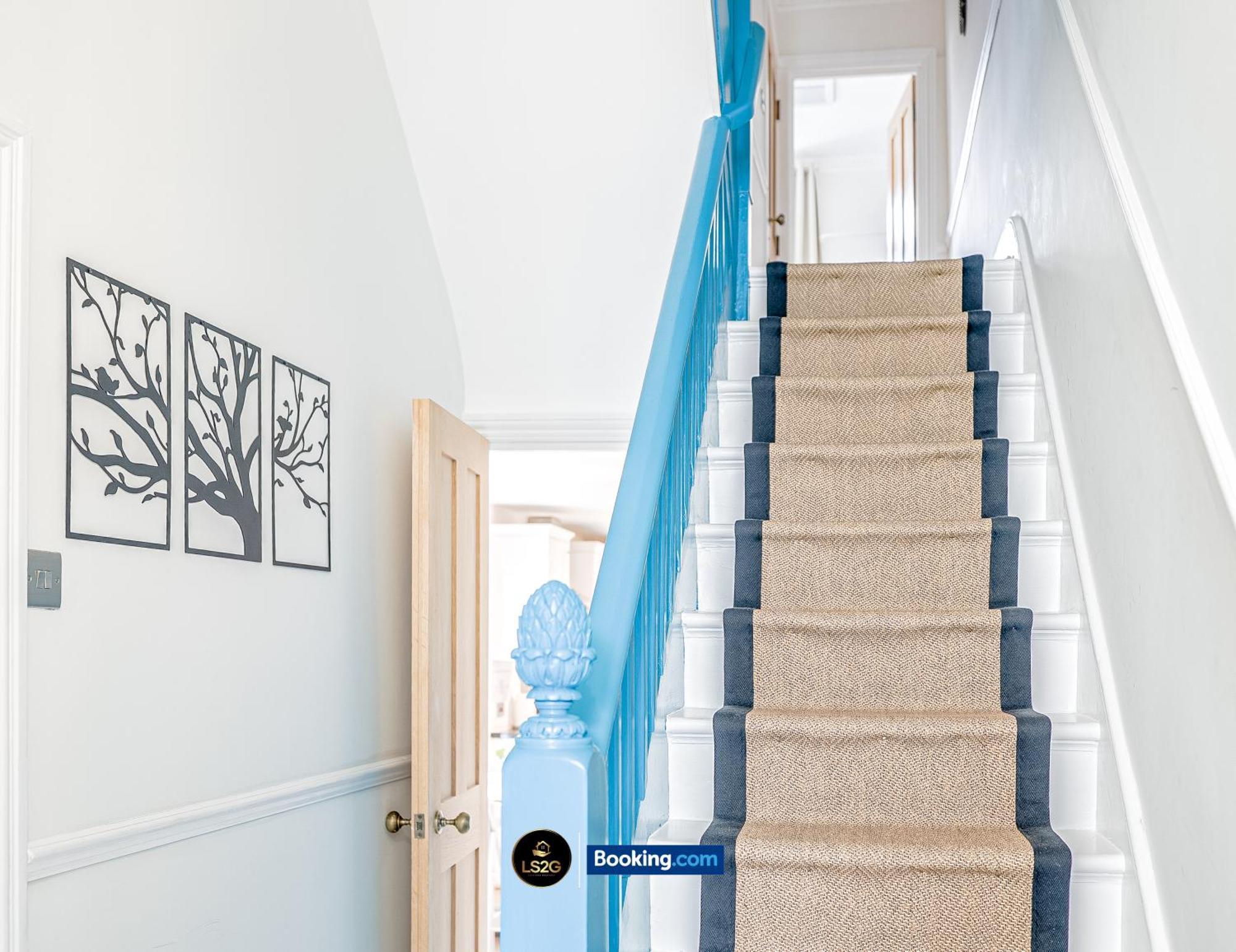 Stunning House By Ls2G Short Lets & Serviced Accommodation Greater London With Free Wifi Eksteriør billede