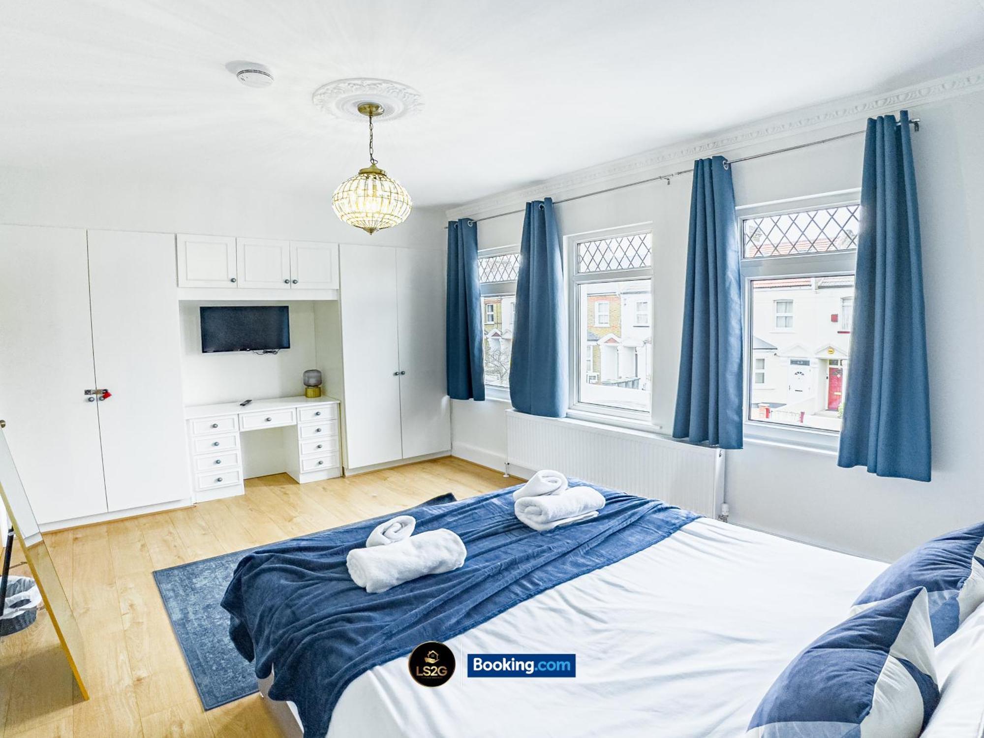 Stunning House By Ls2G Short Lets & Serviced Accommodation Greater London With Free Wifi Eksteriør billede