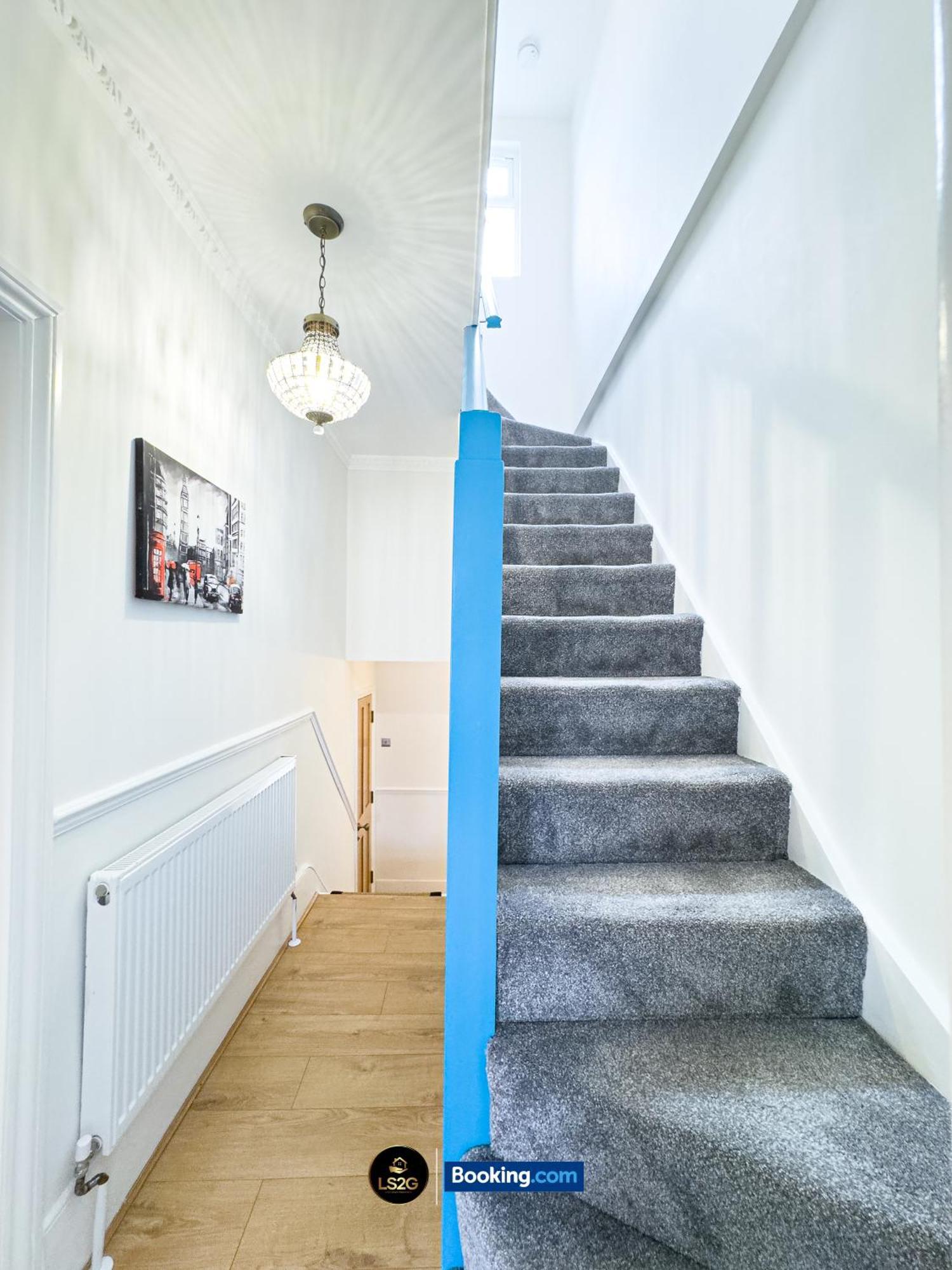 Stunning House By Ls2G Short Lets & Serviced Accommodation Greater London With Free Wifi Eksteriør billede